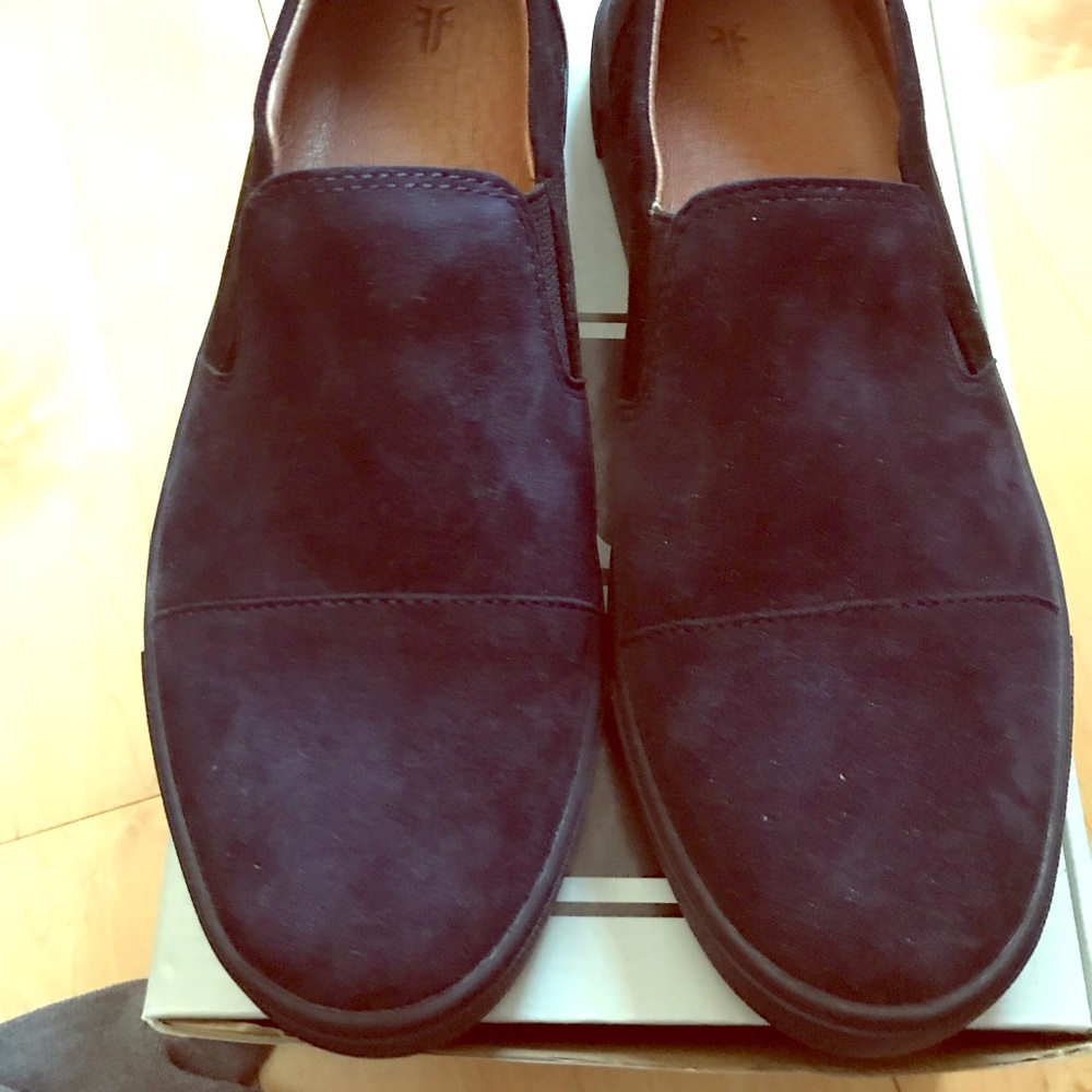 BRAND NEW FRYE SEUDE SHOES!!